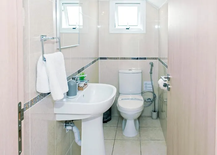 Nissini Nero, 3 Bedroom With Private Pool, 5 Min To The Ayia Napa