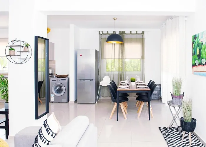 Nissini Nero, 3 Bedroom With Private Pool, 5 Min To The Ajia Napa