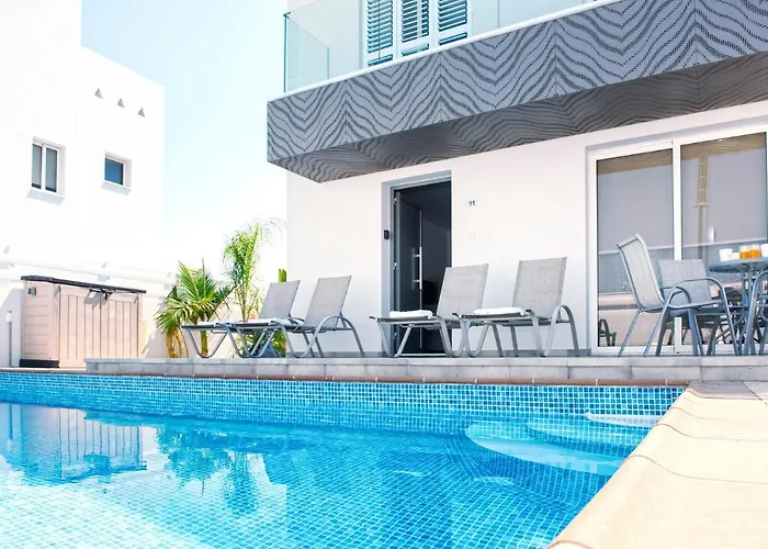 Nissini Nero, 3 Bedroom With Private Pool, 5 Min To The Ajia Napa