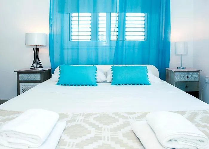 Nissini Nero, 3 Bedroom With Private Pool, 5 Min To The