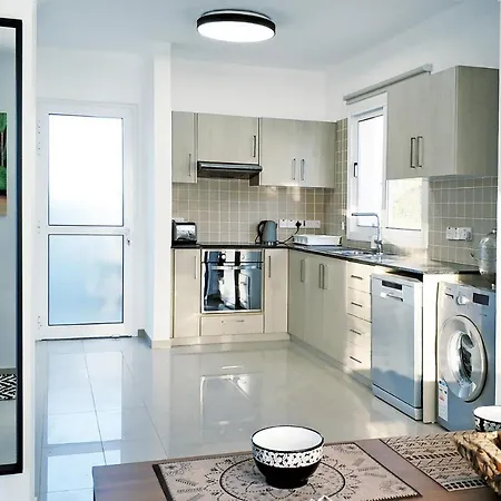 Vila Nissini Nero, 3 Bedroom With Private Pool, 5 Min To The