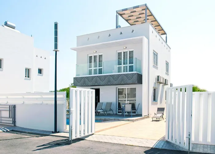 Nissini Nero, 3 Bedroom With Private Pool, 5 Min To The Villa