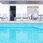 别墅 Nissini Nero, 3 Bedroom With Private Pool, 5 Min To The